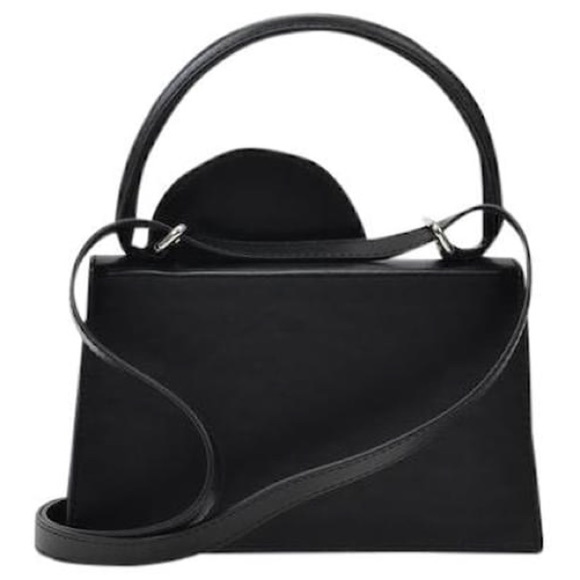 Ester Manas Black Leather Heart Holding Hands Crossbody Purse - Picture 2 of 11